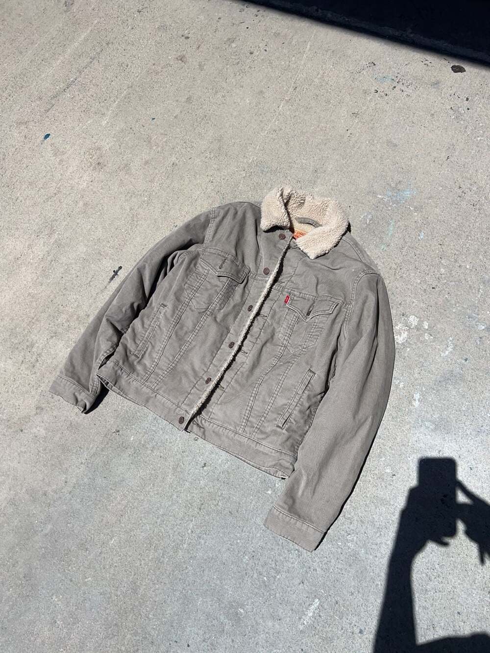 Levi Strauss & Co. 70520 Sherpa Lined Corduroy Trucker Jacket Size M